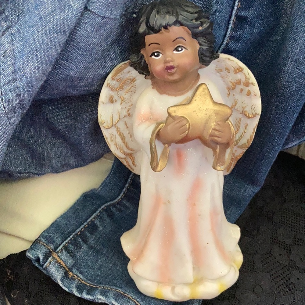 Heavenly angel Figurine
